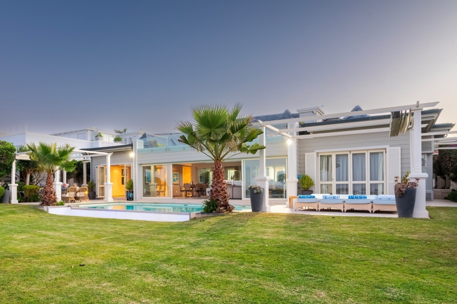 5 Bedroom Property for Sale in Whale Rock Beach Western Cape
